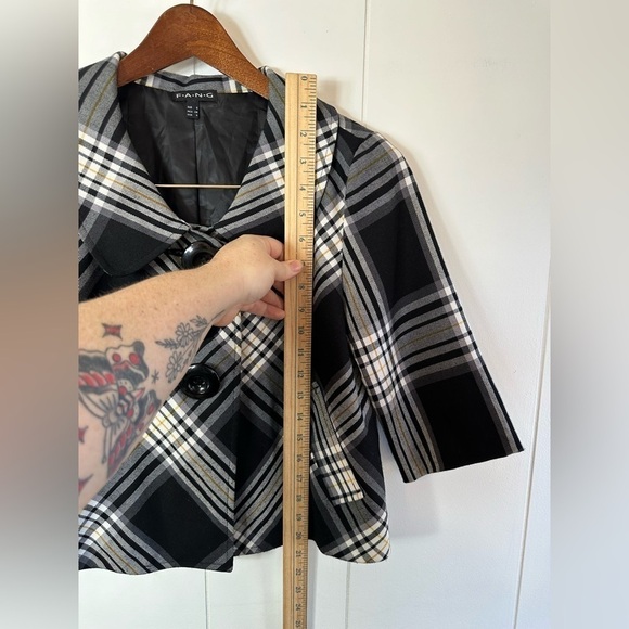 Fang Women’s Black and White Plaid Jacket Size Small - Picture 8 of 11